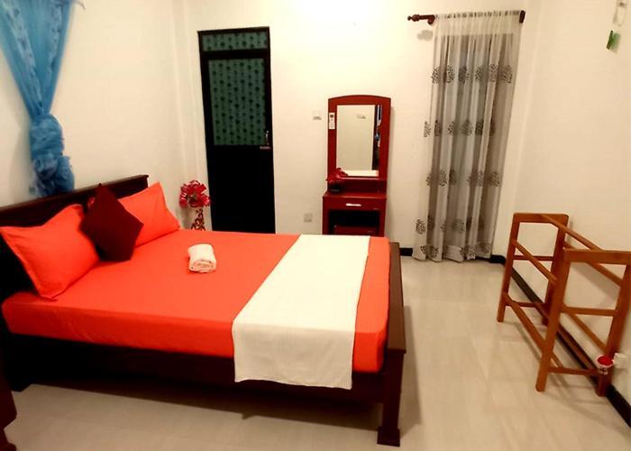Arusha Guest House Negombo Exterior photo